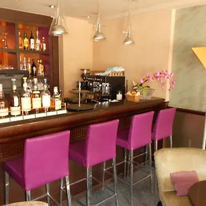 Otel Piemont, Lüksemburg