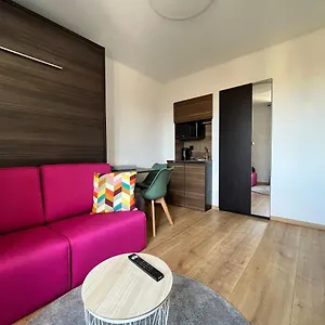 De La Petrusse Apartment