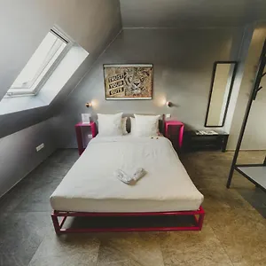 Otel Jj32, Lüksemburg