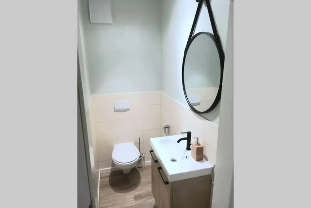 Modern 4 Beds In Convenient Location, Free Parking Apartment Luxembourg 0*,  Luxembourg